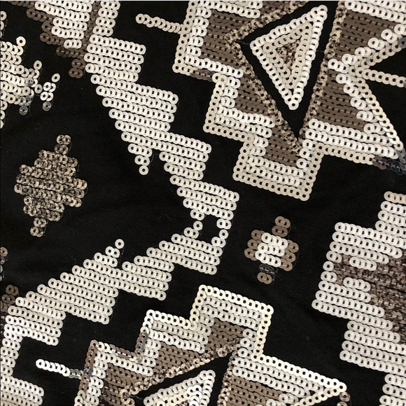 Express-Tribal print sequin miniskirt - Picture 2 of 3